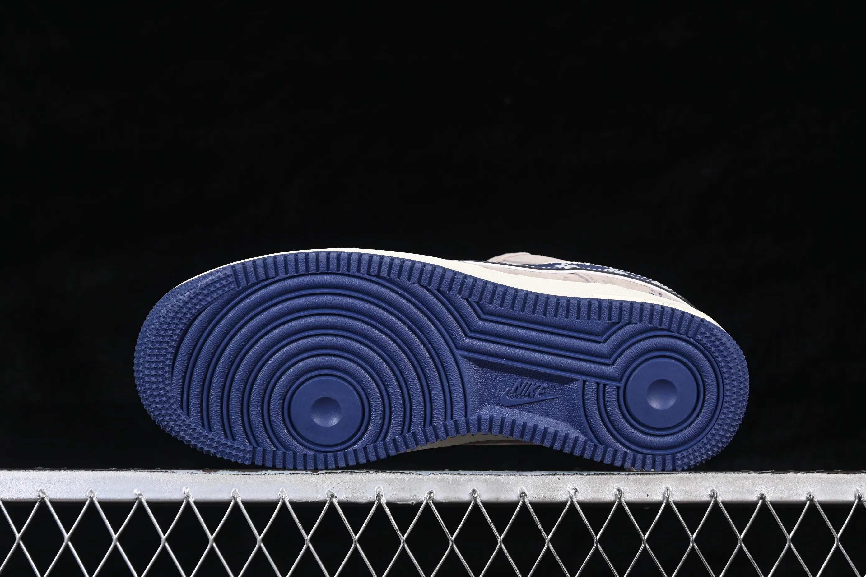 All categories Nk Air Force 1 Air Force series Nk Air Force 1 Low Air Force low top Nike Air Force 1 '07 Low LV joint gray blue pig leather Air Force 1 low top casual sneakers KL1688-004